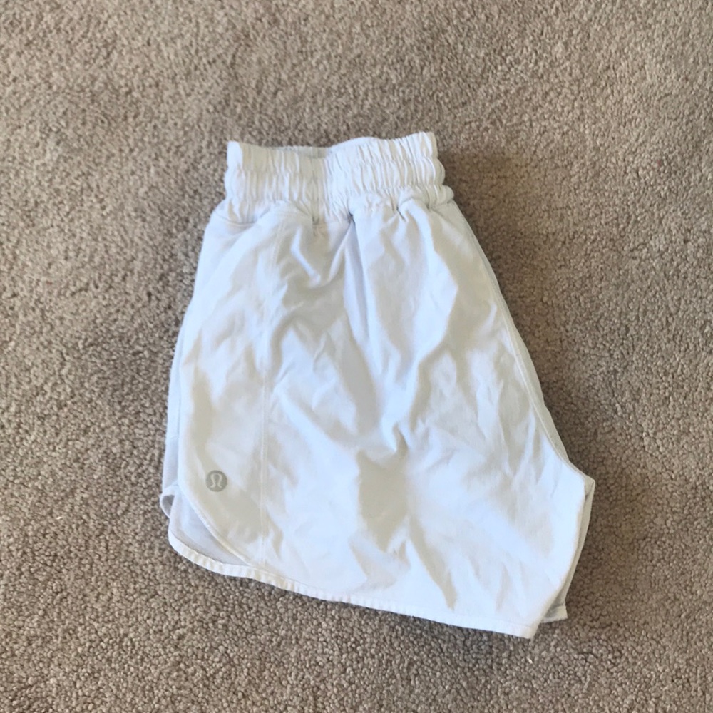 White lululemon shorts,size 4, inseam of 4”